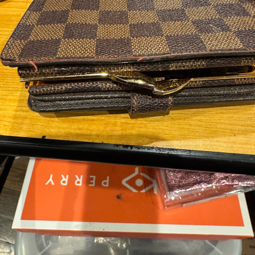 Louis Vuitton Damier Ebene Wallet - Picture 8 of 10